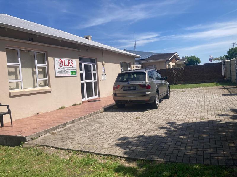 To Let Commercial Property for Rent in Newton Park Eastern Cape